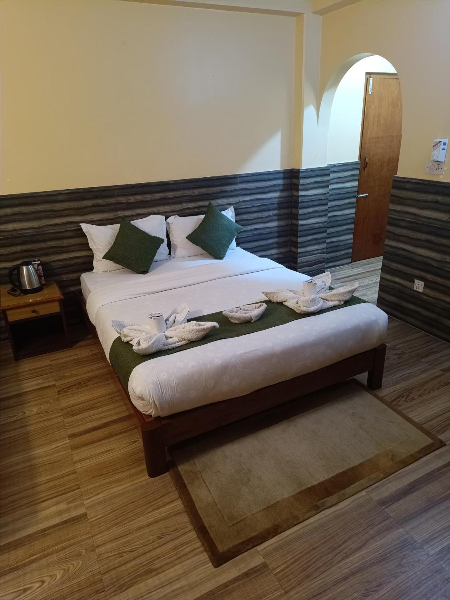 The Mountain House Hotel Pokhara Luaran gambar