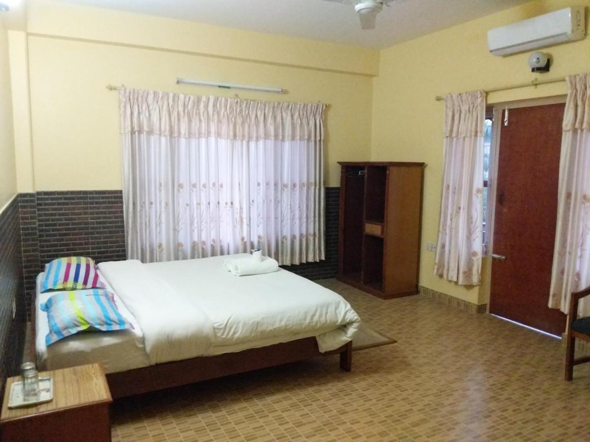 The Mountain House Hotel Pokhara Luaran gambar