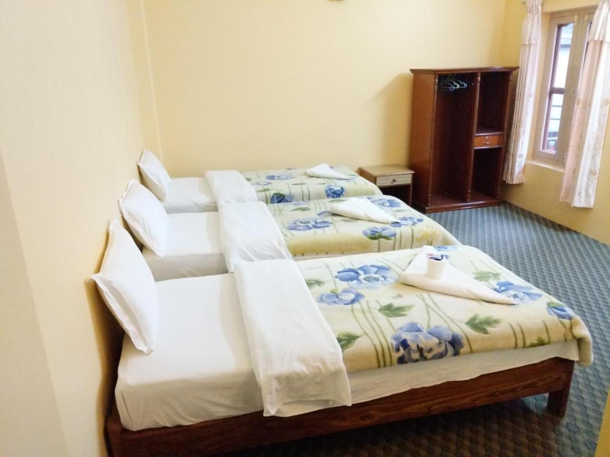 The Mountain House Hotel Pokhara Luaran gambar